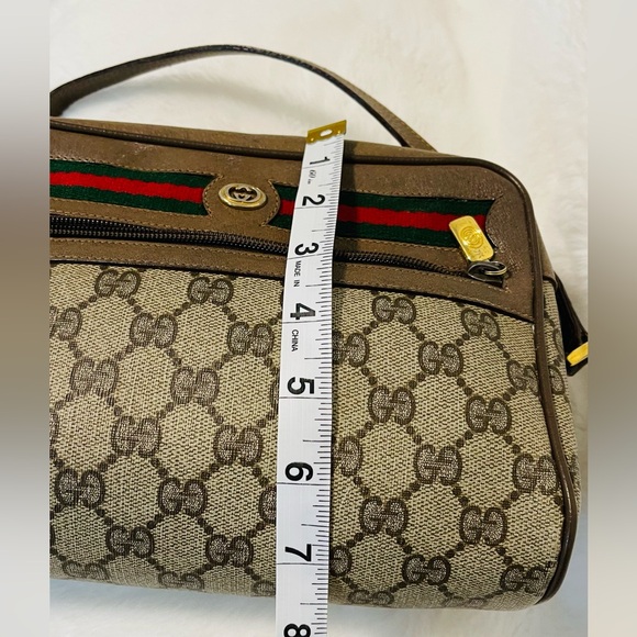 Gucci Vintage comes with flaws crossbody - Picture 11 of 14